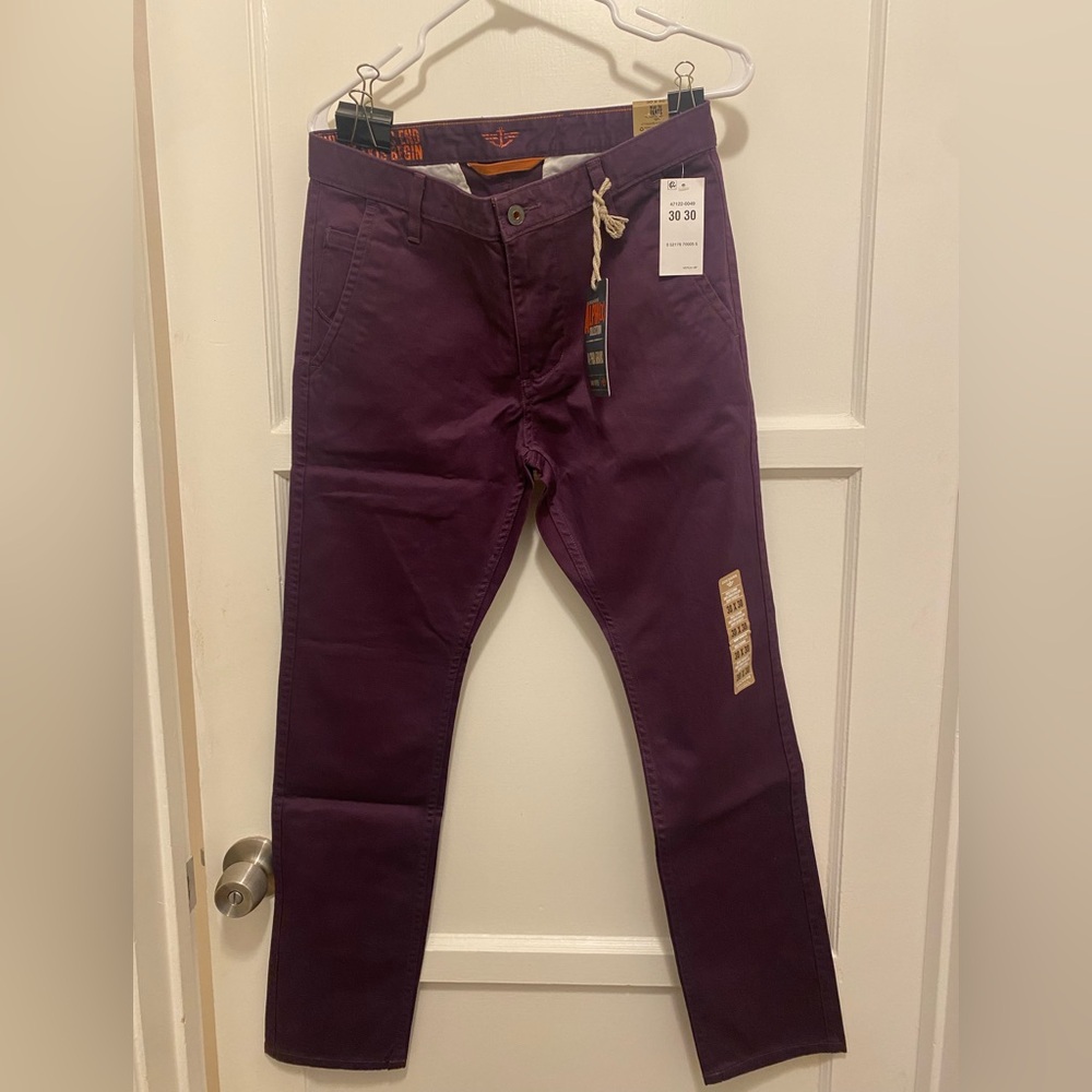 Dockers Alpha Khaki in Deep Purple 30x30 NWT